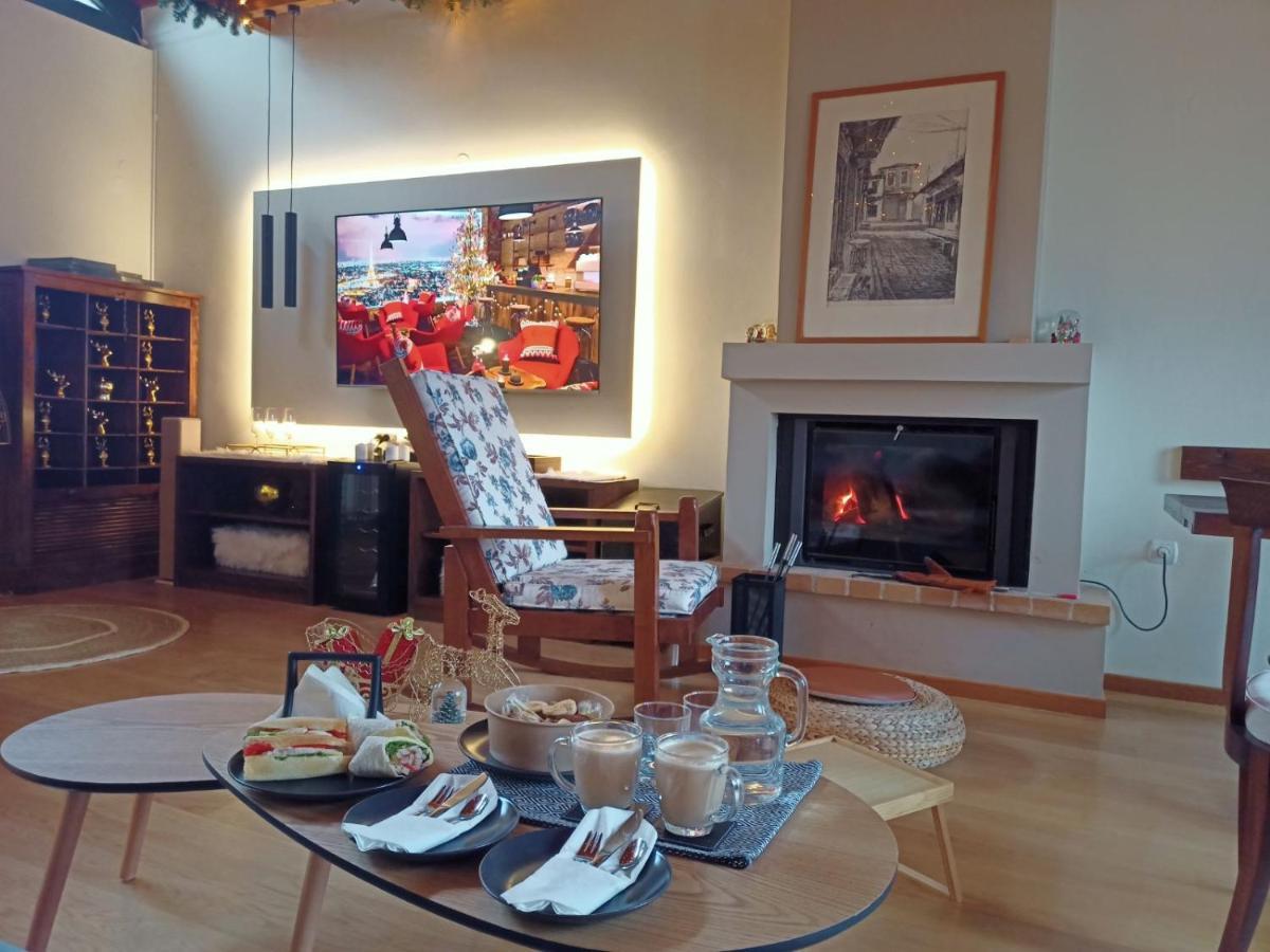 Iqoqo Hotels - Luxury Suites ヨアニナ エクステリア 写真