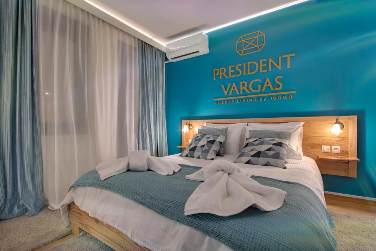 Iqoqo Hotels - Luxury Suites ヨアニナ エクステリア 写真